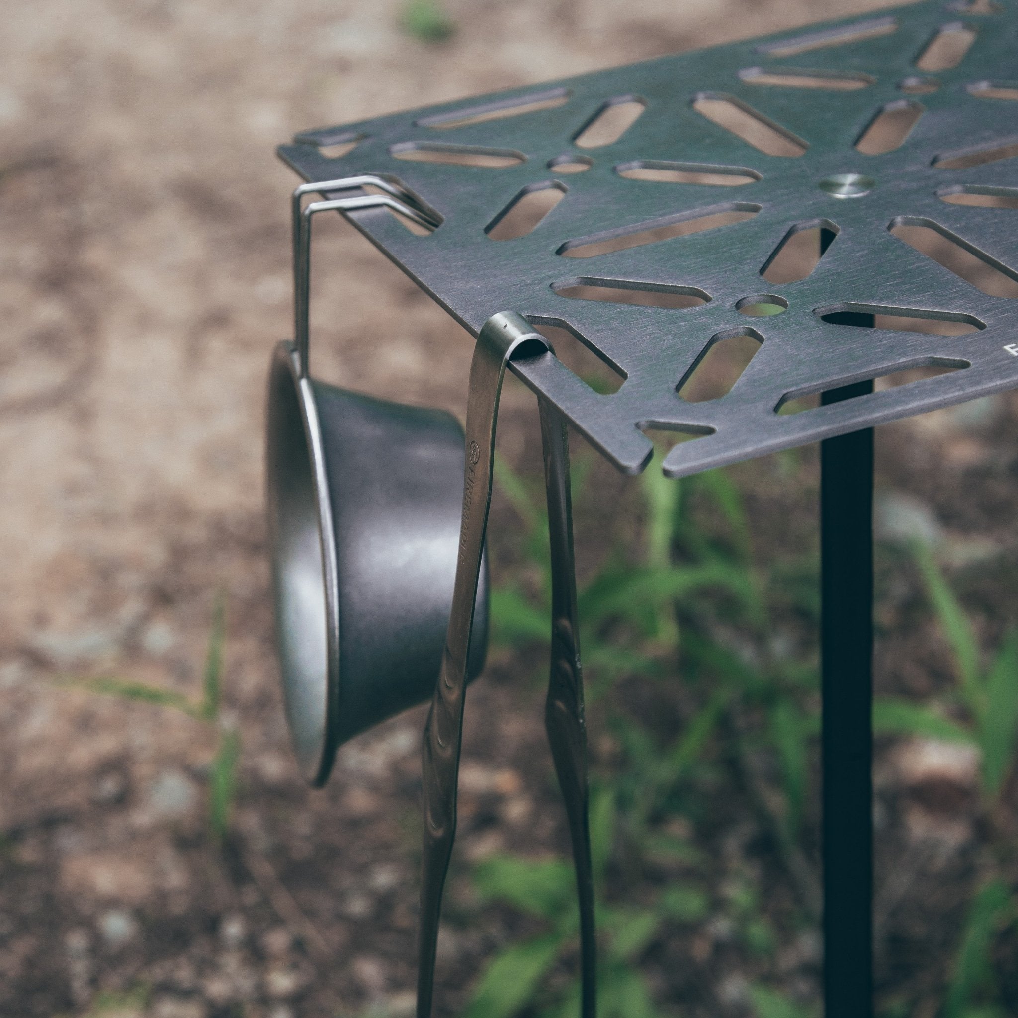 Dandelion Buddy Table - Fire Maple