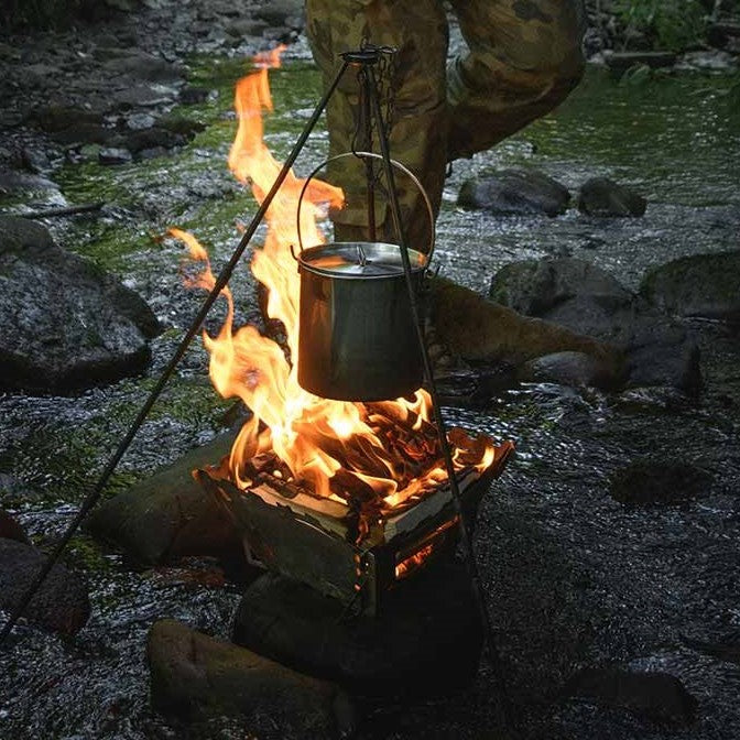 <div class="metafield-rich_text_field"><p>Ideal für Bushcraft</p></div>