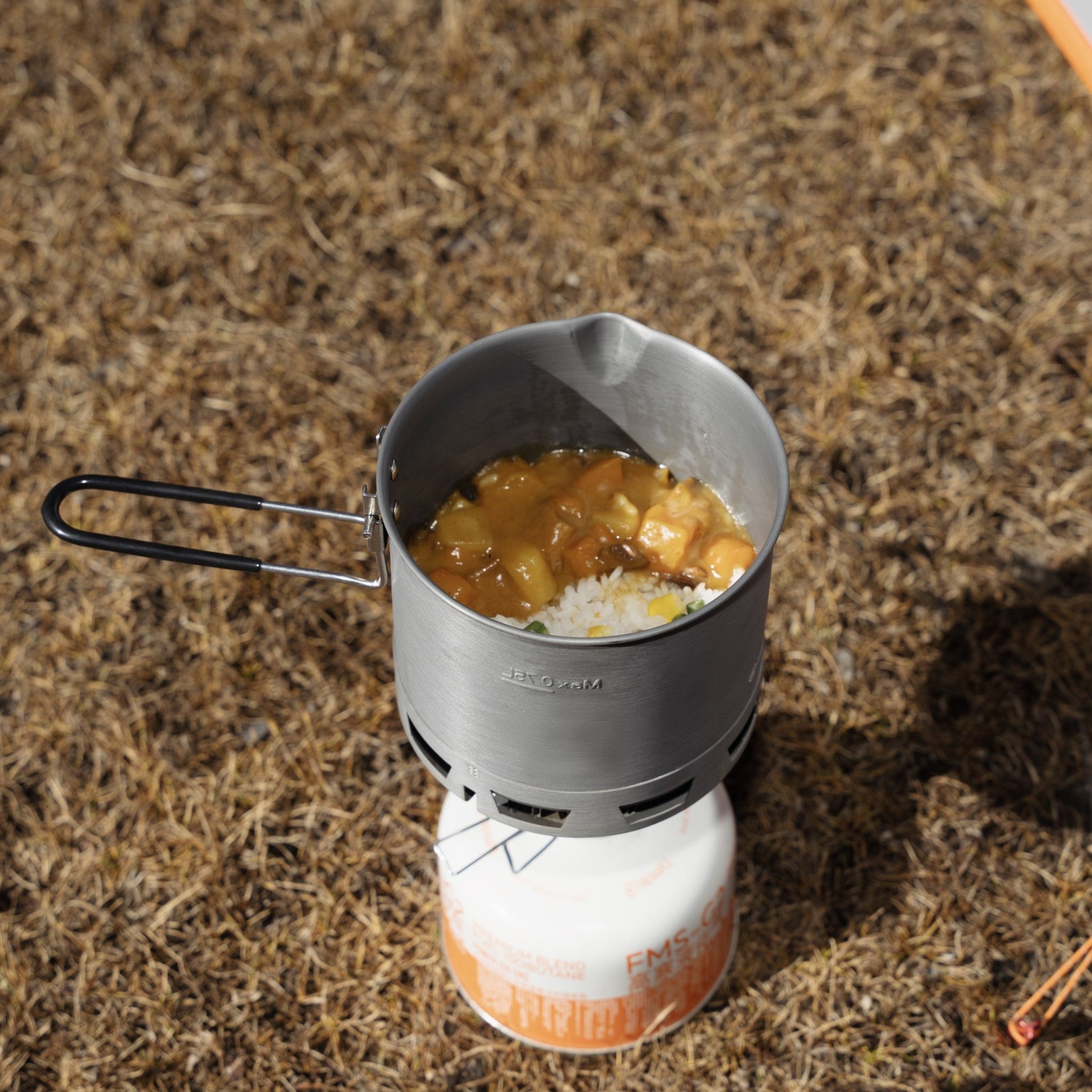 Cooking in FireMaple Petrel G2 ultralight pot