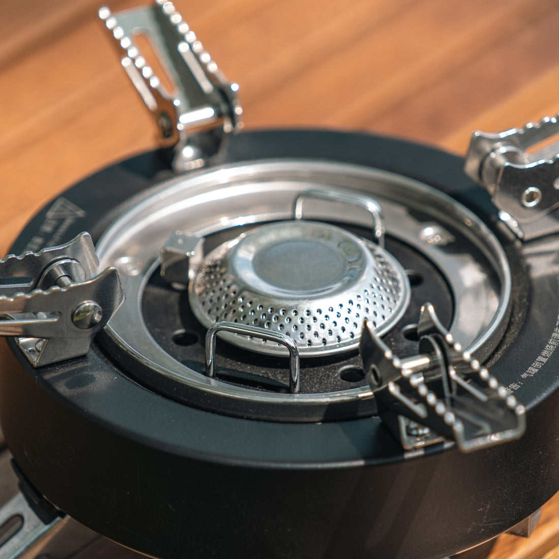 <div class="metafield-rich_text_field"><h3>Stabile Flamme. Bei jedem Wetter.</h3></div>