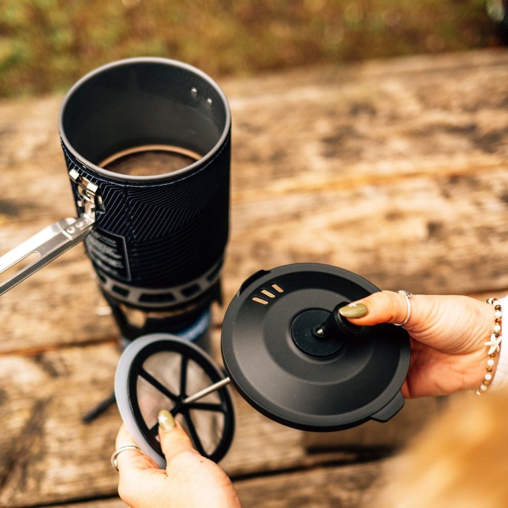 <div class="metafield-rich_text_field"><p>Coffee First, Meals Next</p></div>